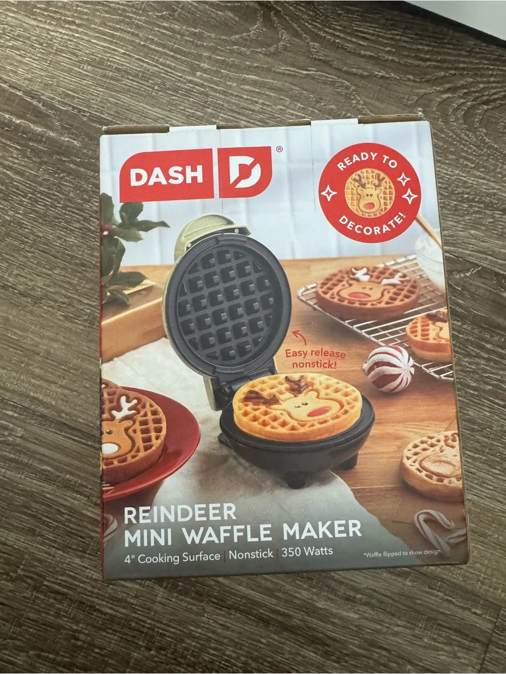 Dash Reindeer Mini Waffle Maker in Cream - 4